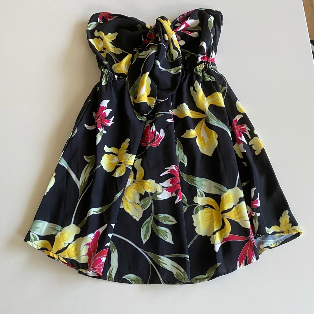 Women's Clayton Tropical Medium Strapless Tie Front Mini Dress Cutout Detail